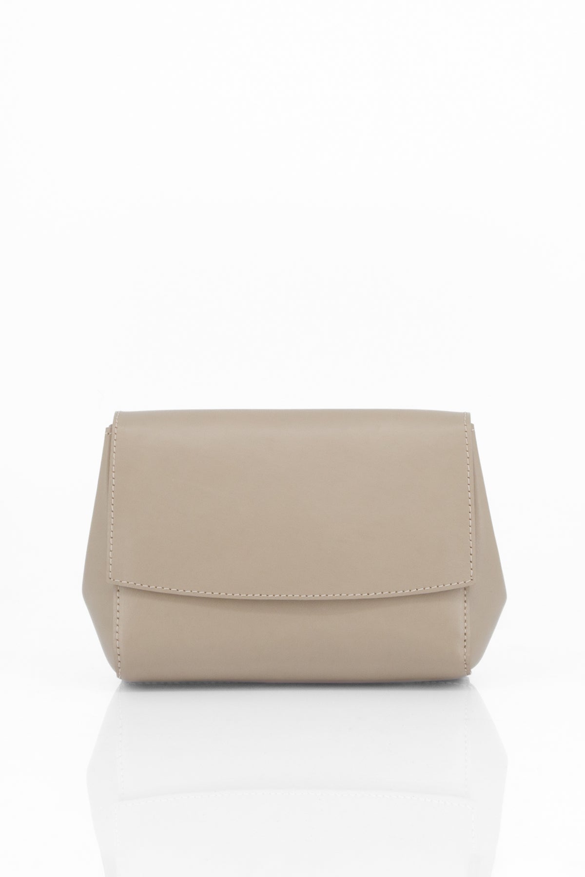 Classic Clutch Sesame