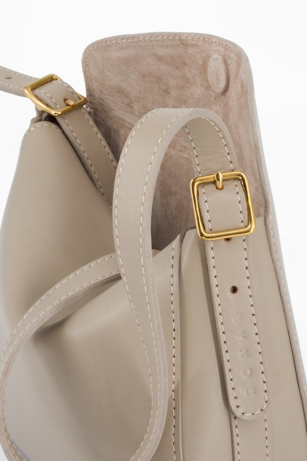 Small Saddle Sesame